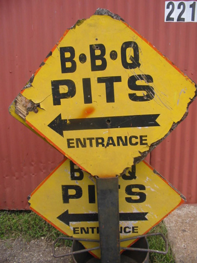 bbQ_road sign